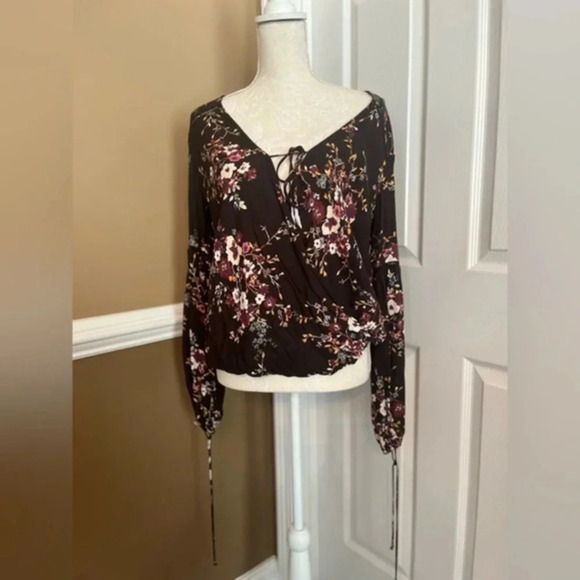 Nordstrom Lovestitch Floral Wrap Blouse NWT - Picture 8 of 12
